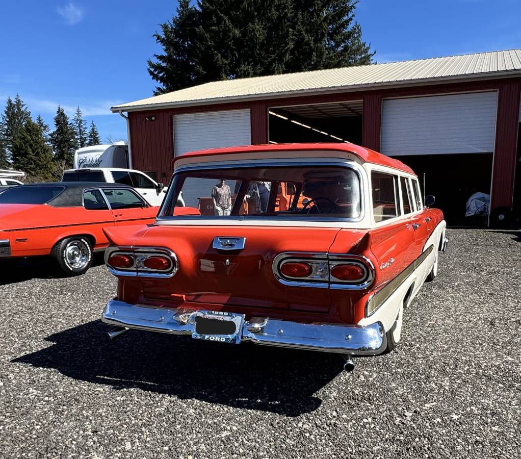 Ford-country-sedan-1958-red-6