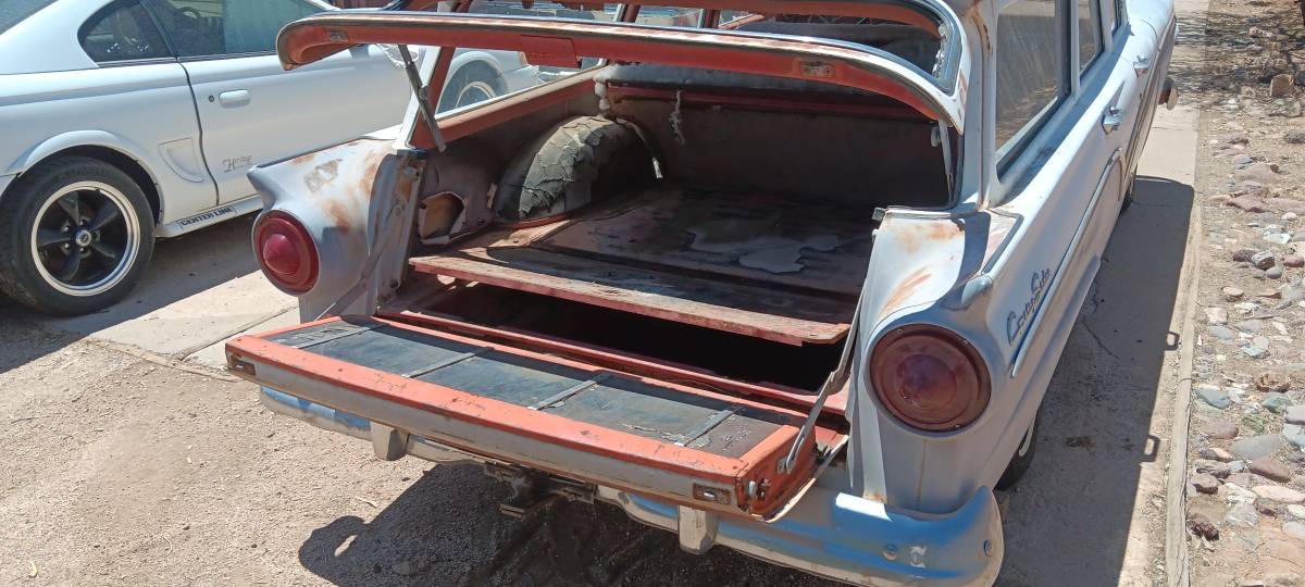 Ford-country-sedan-wagon-1957-white-20