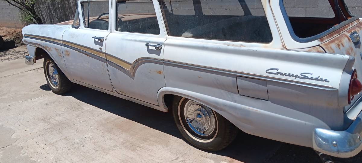 Ford-country-sedan-wagon-1957-white-3