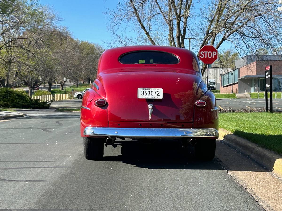 Ford-coupe-1947-red-3