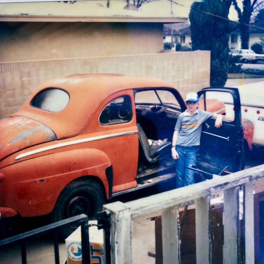 Ford-coupe-1947-red-8