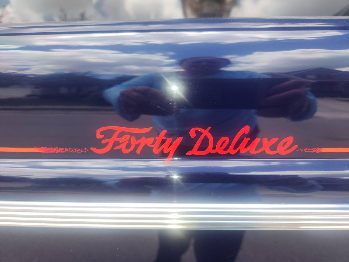 Ford-deluxe-1940-blue-1