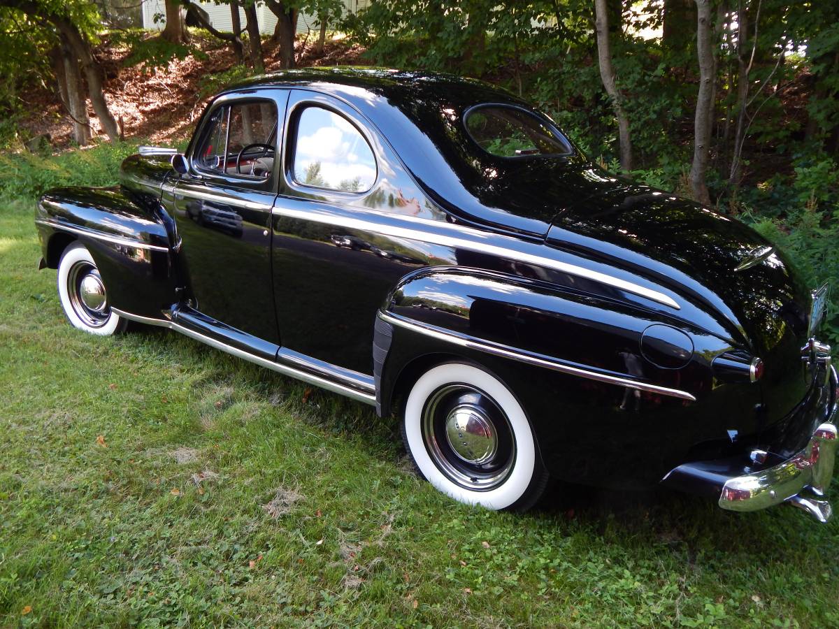 Ford-deluxe-business-coupe-1947-black-1