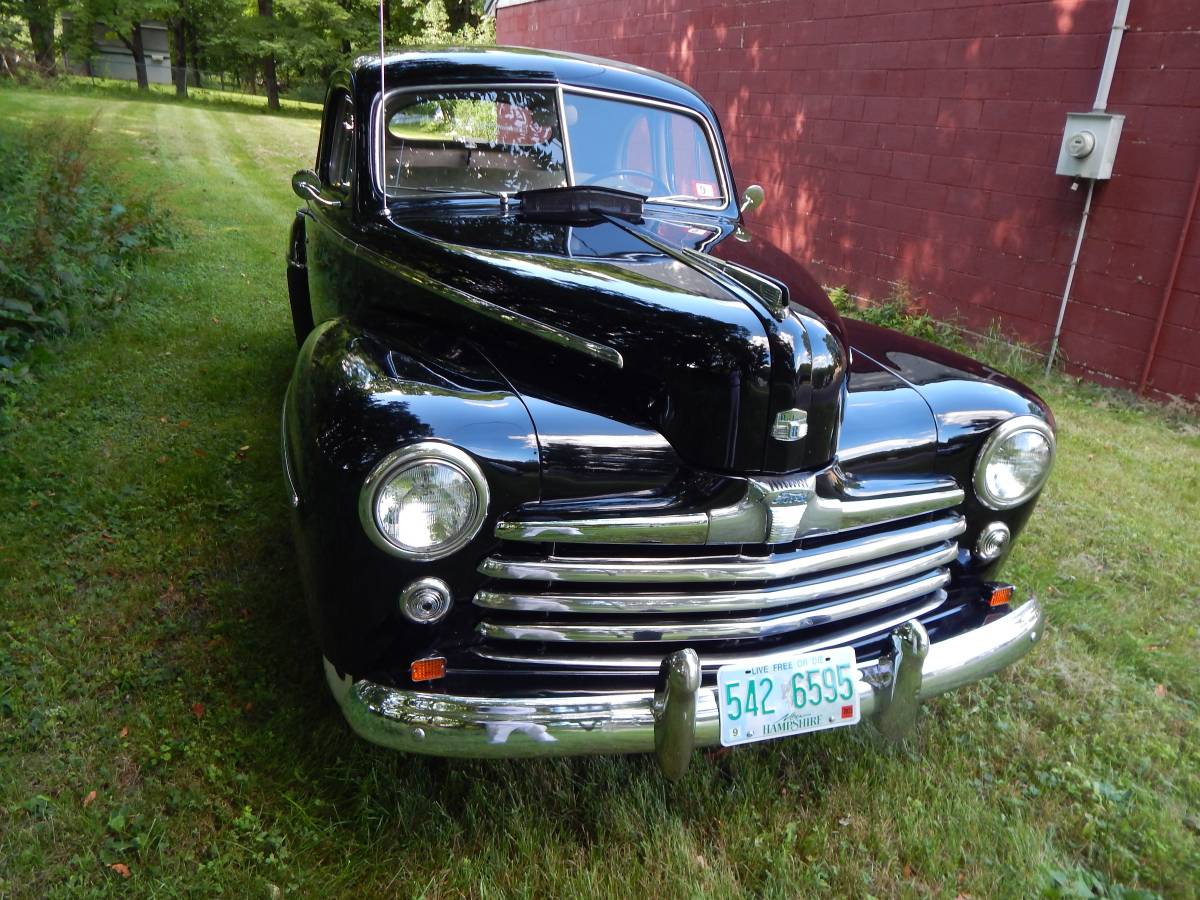Ford-deluxe-business-coupe-1947-black-3