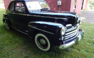 Ford-deluxe-business-coupe-1947-black-4