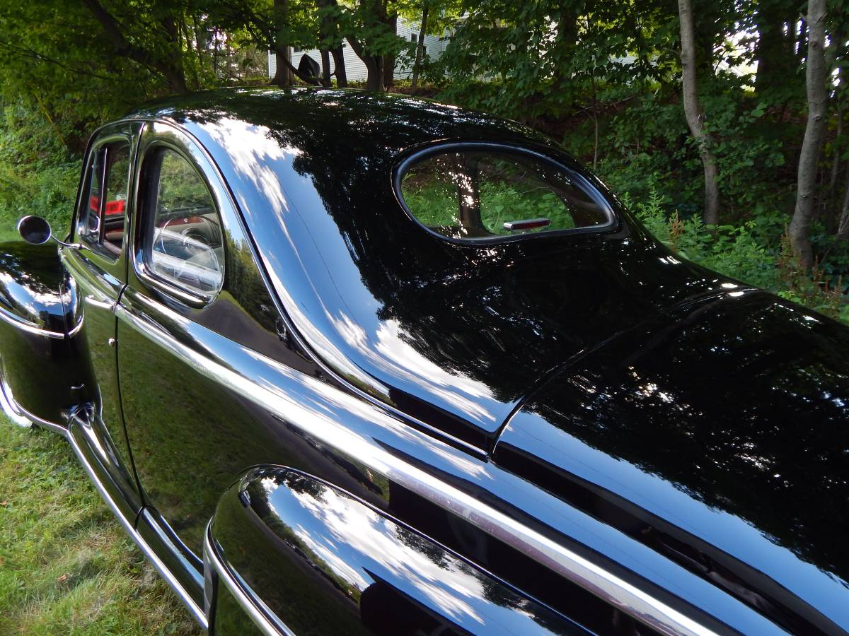 Ford-deluxe-business-coupe-1947-black-7