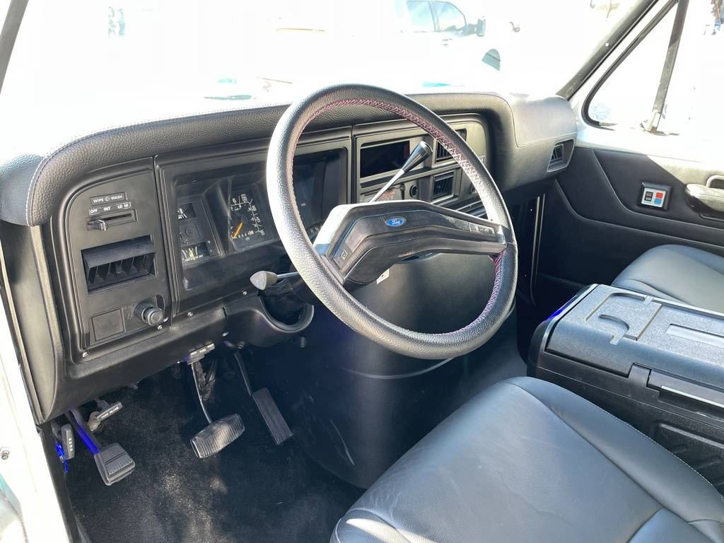 Ford-e-150-1989-blue-8