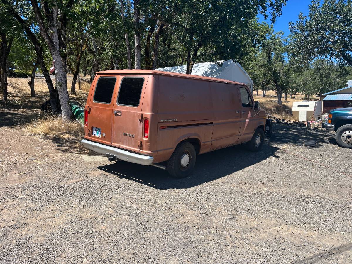 Ford-e-150-econoline-1976-orange-1