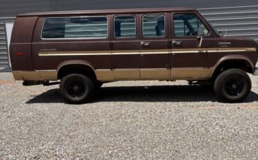 Ford-e-350-econoline-1980-brown