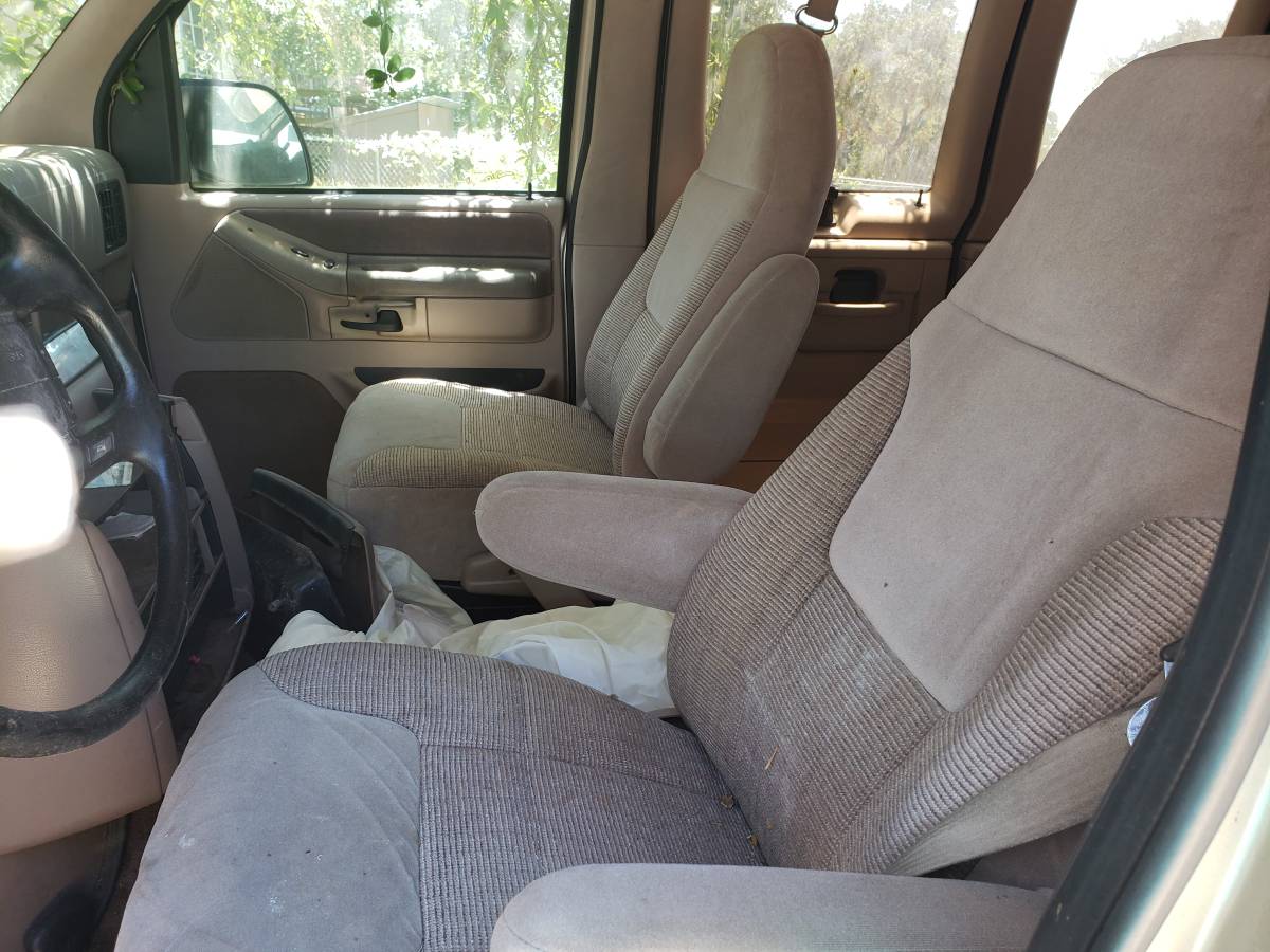 Ford-e150-club-wagon-1992-brown-2