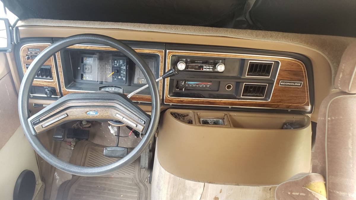 Ford-e250-econoline-1989-brown-18