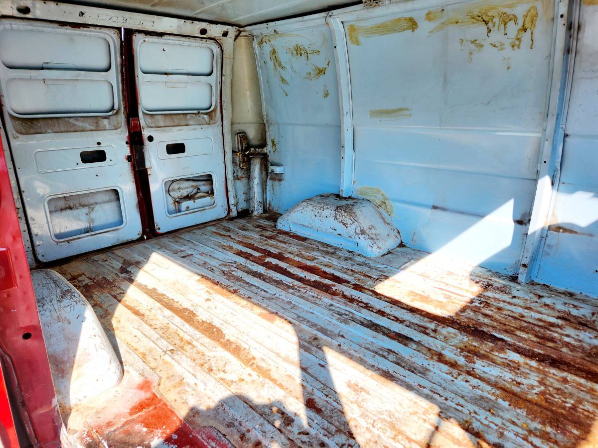 Ford-econoline-1973-4