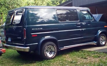 Ford-econoline-cargo-van-1976-blue