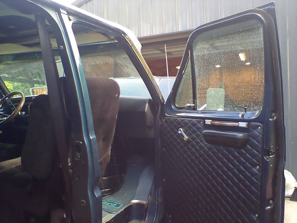 Ford-econoline-cargo-van-1976-blue-6