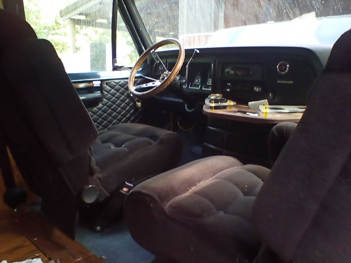 Ford-econoline-cargo-van-1976-blue-8