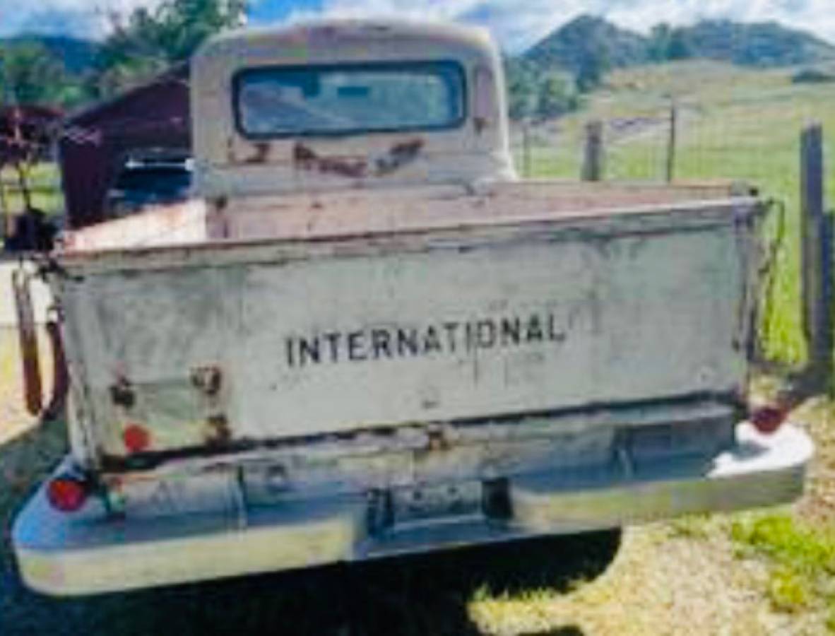 Ford-econoline-van-1974-custom-18
