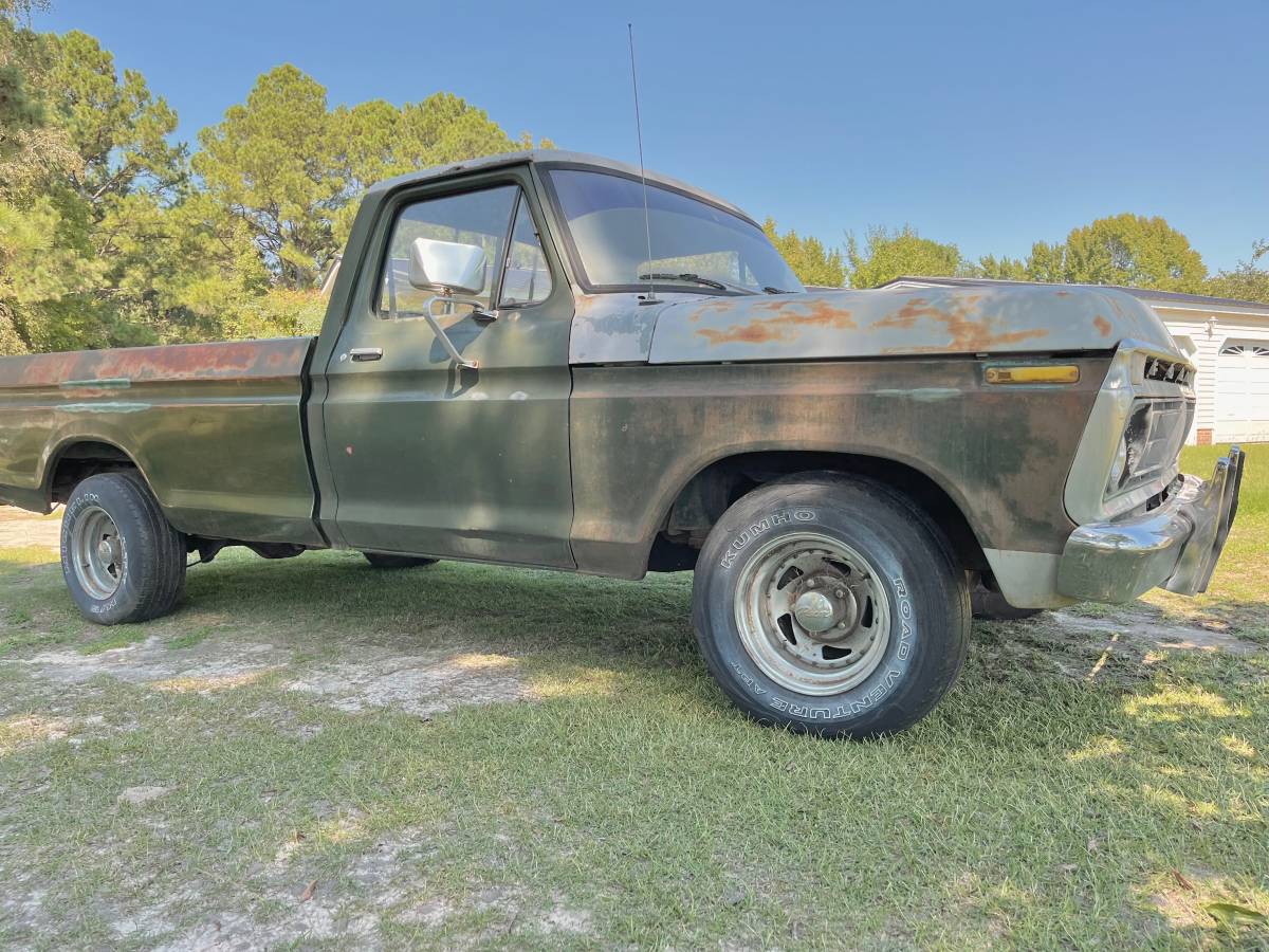Ford-f-150-1976-green-5