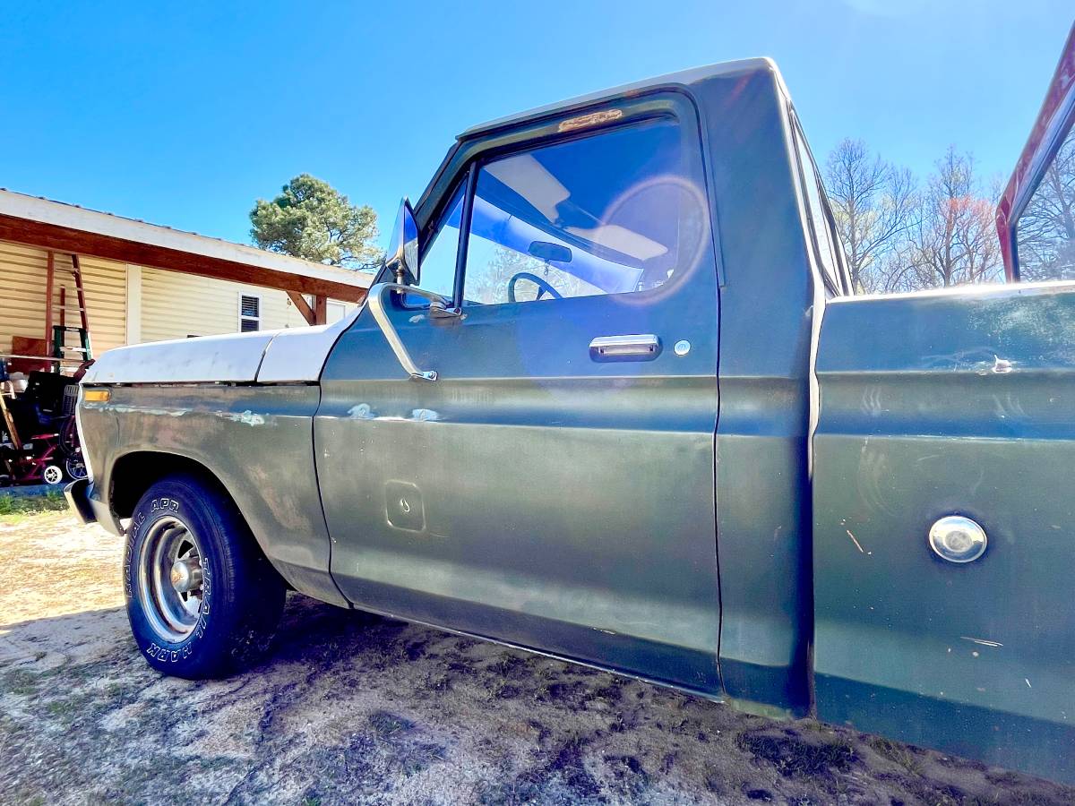 Ford-f-150-1976-green-7