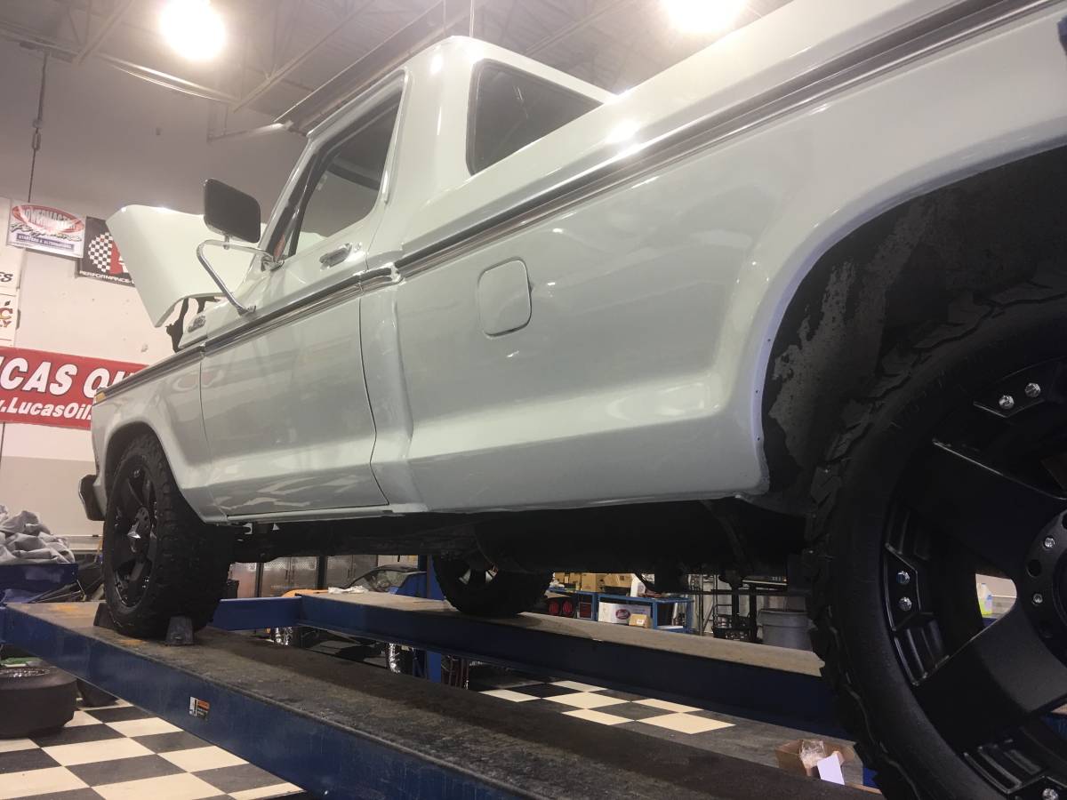 Ford-f-150-1979-green-3
