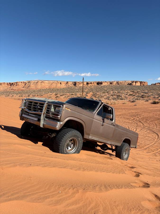 Ford-f-150-1985-brown