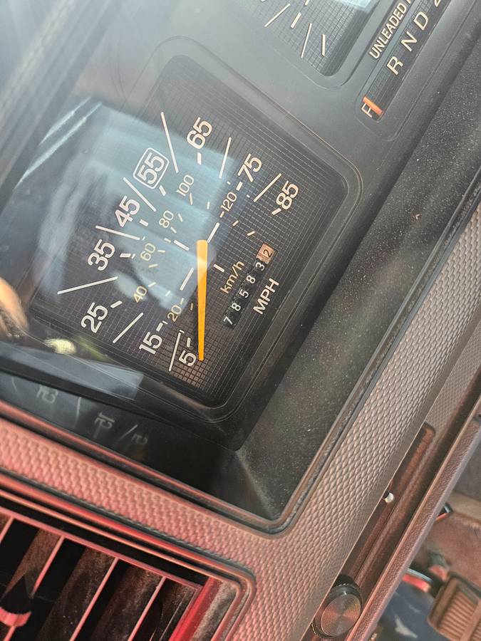 Ford-f-150-1985-custom-7