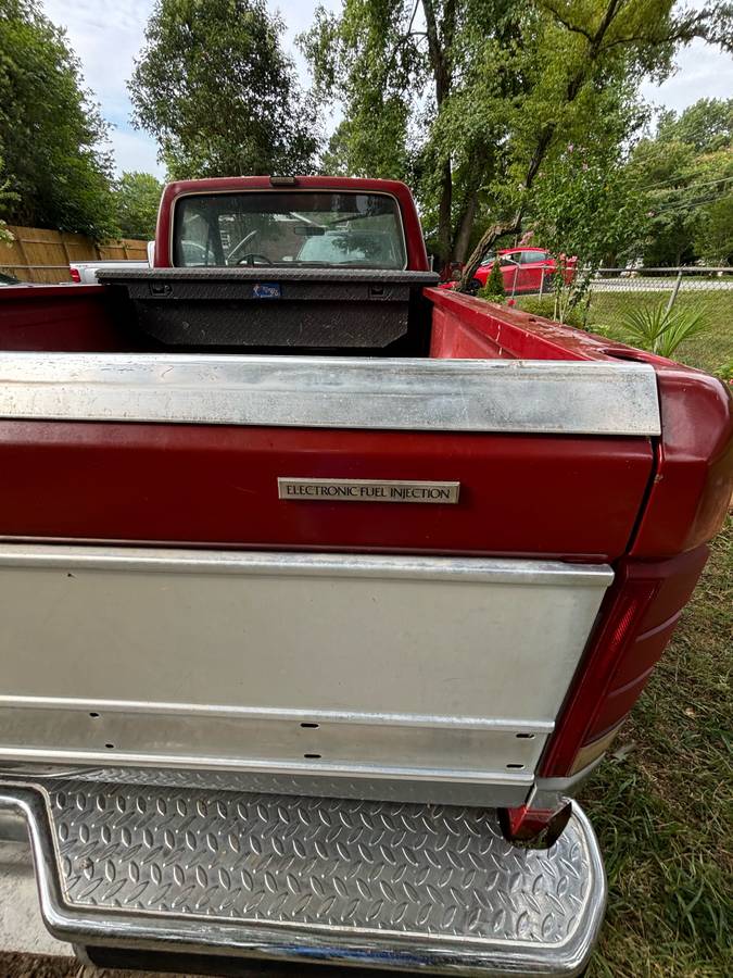 Ford-f-150-1985-red-4