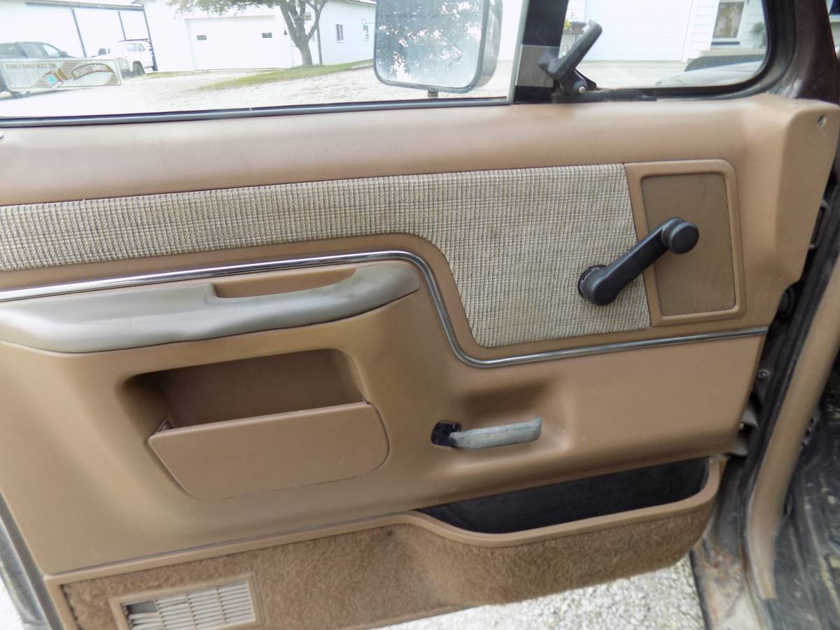 Ford-f-150-1989-brown-10