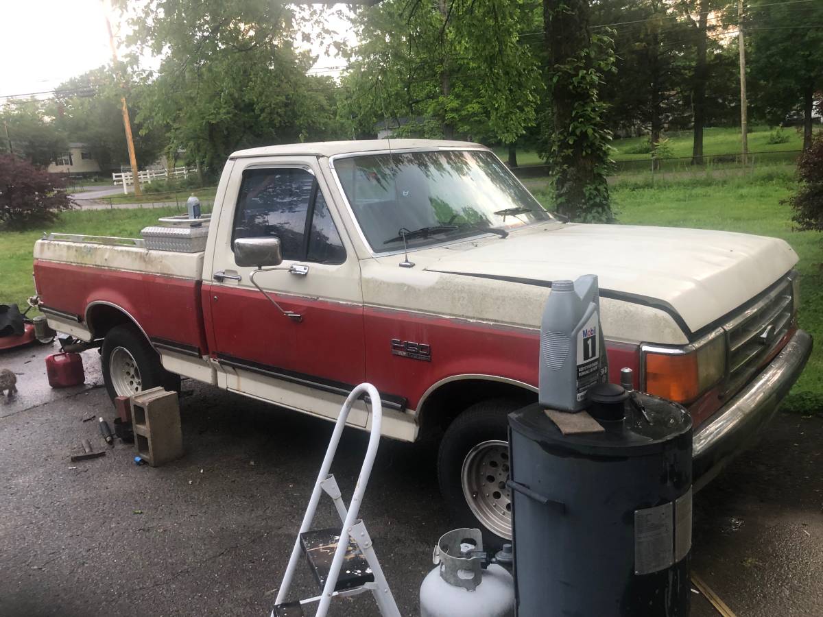 Ford-f-150-lariat-1987-custom-1