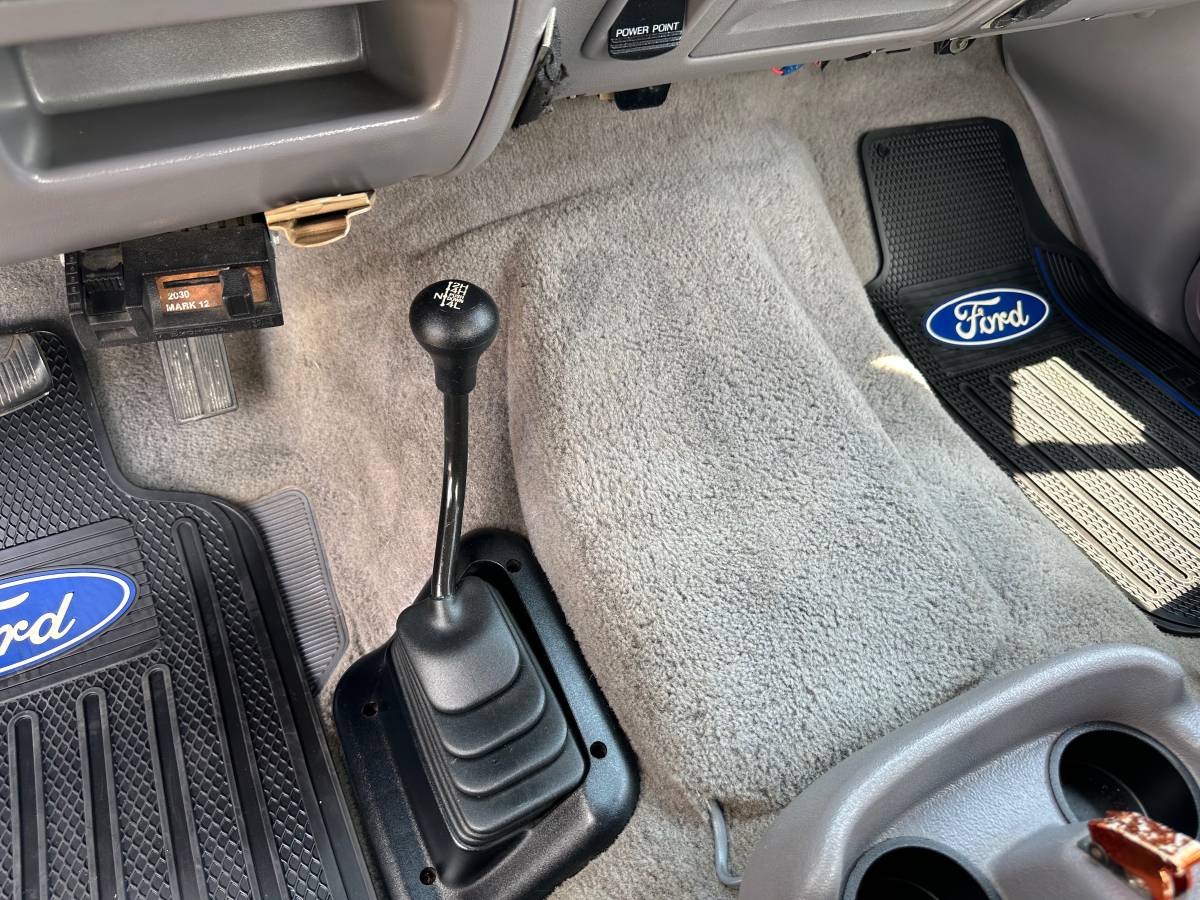 Ford-f-150-xlt-4x4-1994-red-12