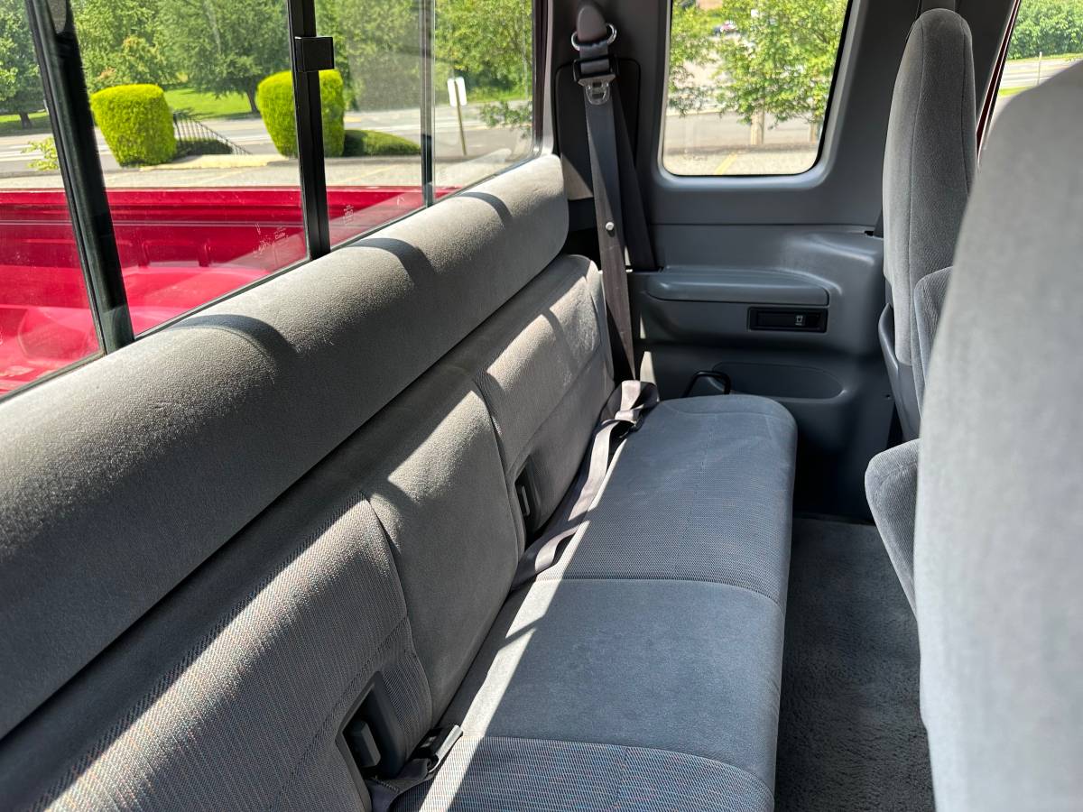 Ford-f-150-xlt-4x4-1994-red-9