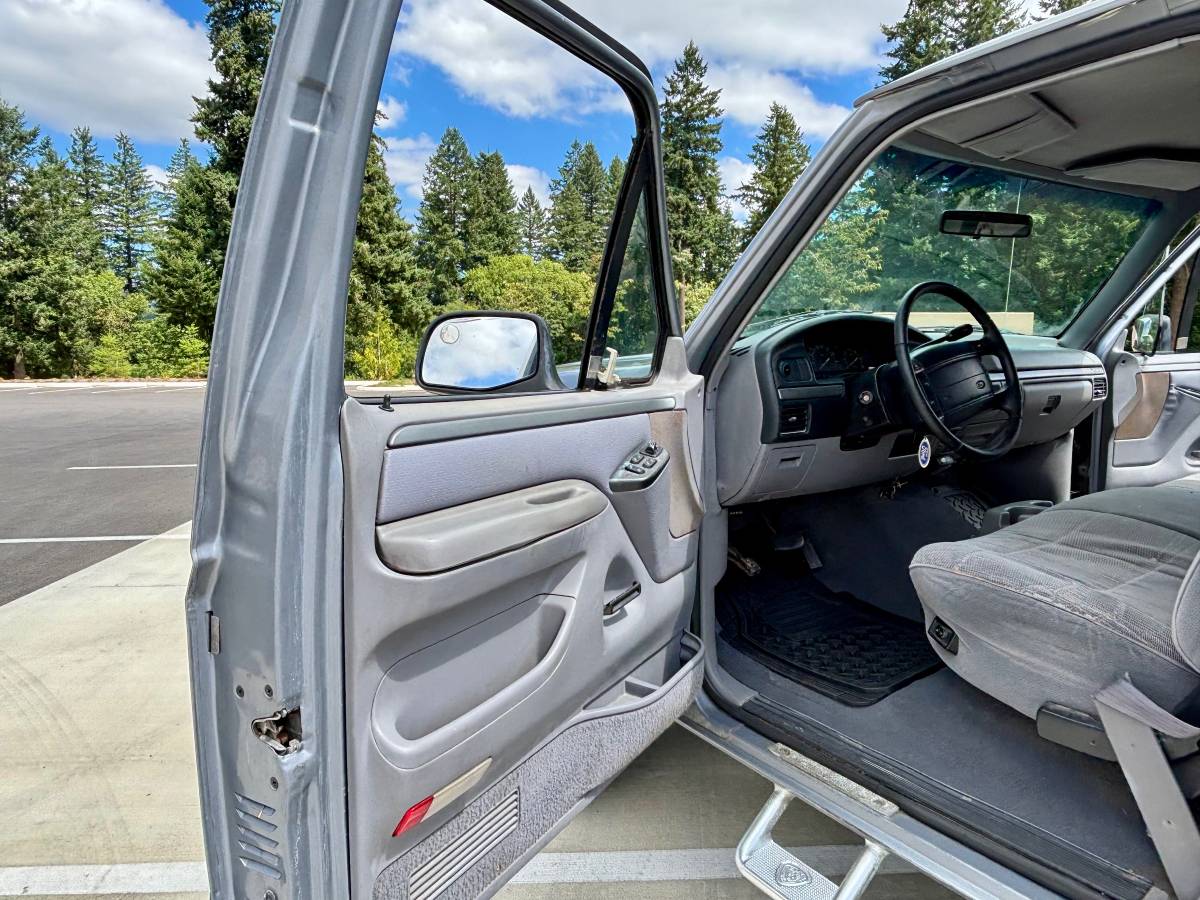 Ford-f-150-xlt-4x4-short-bed-1995-13