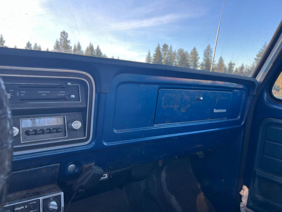 Ford-f-250-1975-8