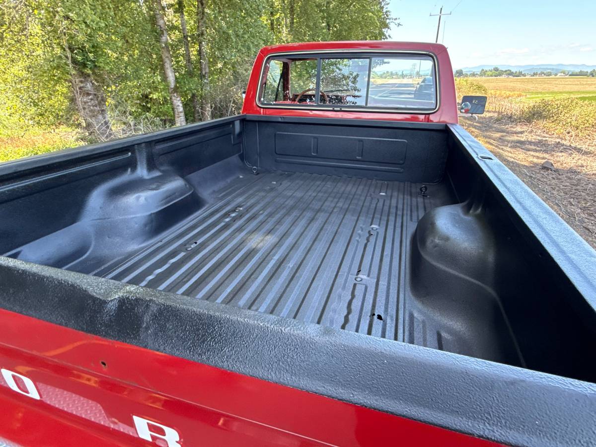 Ford-f-250-1983-red-21