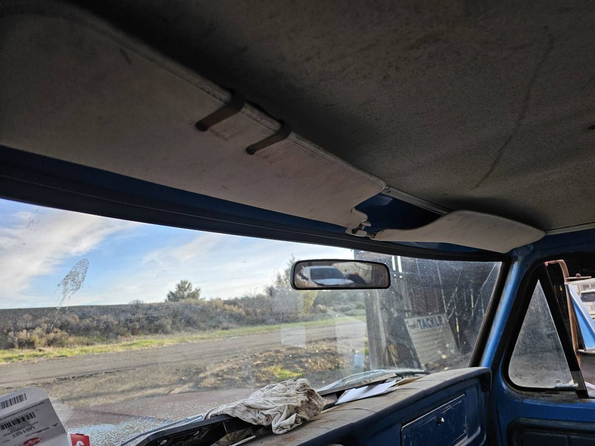 Ford-f-250-diesel-1978-blue-11