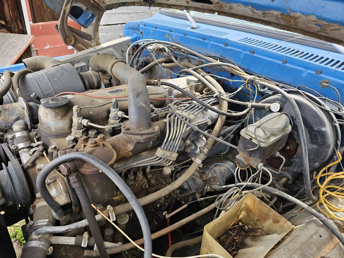 Ford-f-250-diesel-1978-blue-13