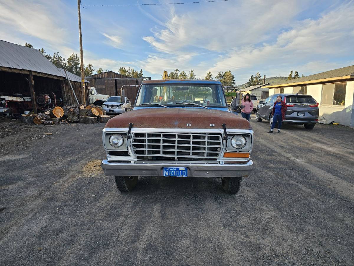 Ford-f-250-diesel-1978-blue-5