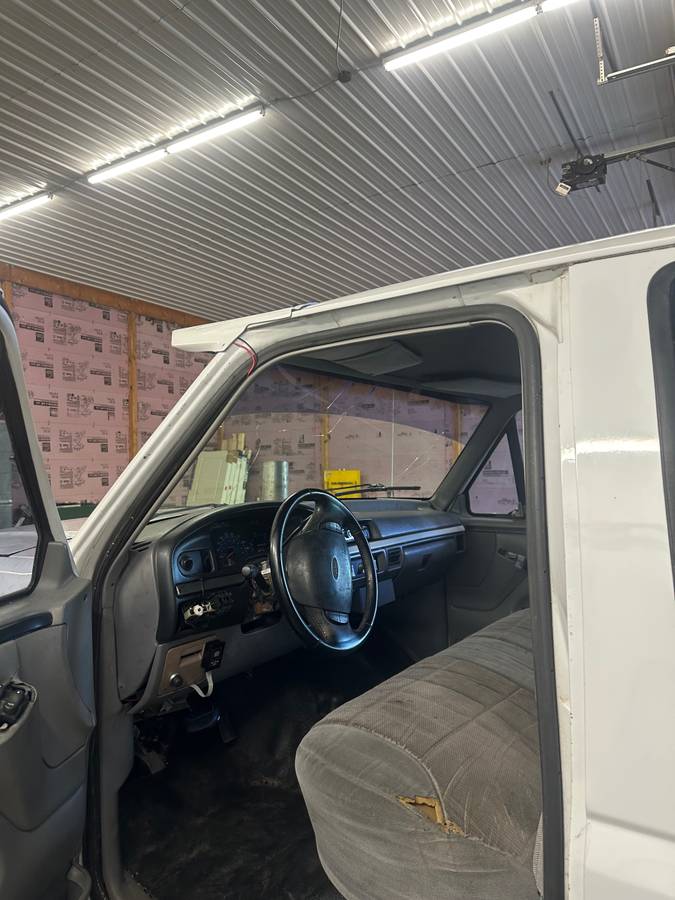 Ford-f-250-diesel-1995-white-5