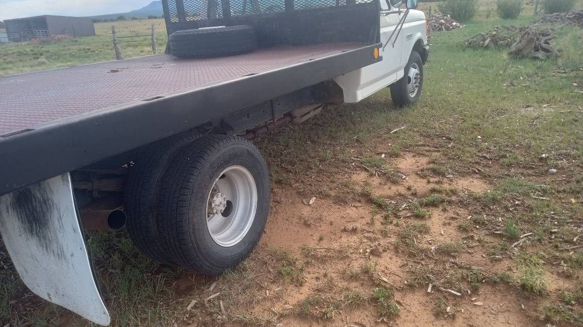 Ford-f-350-1989-white-3