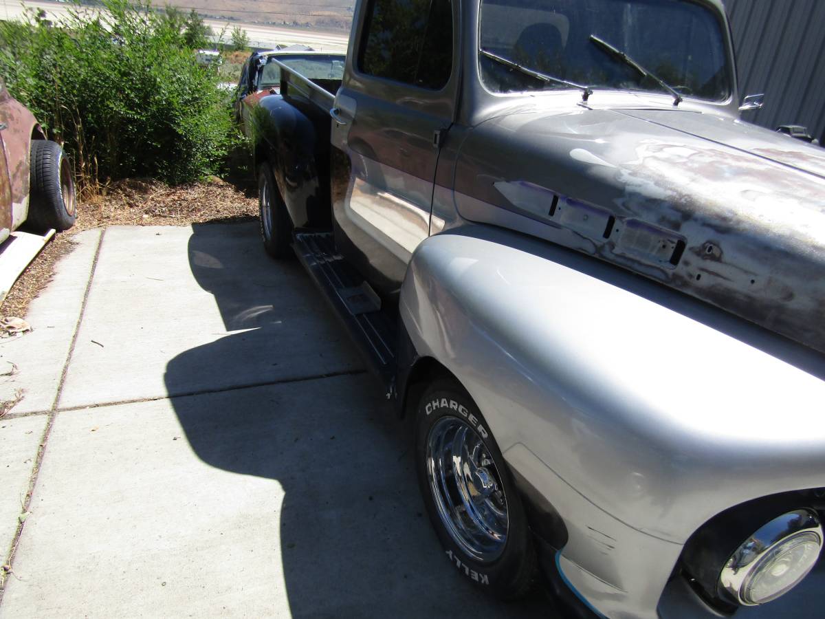 Ford-f100-1952-grey-4