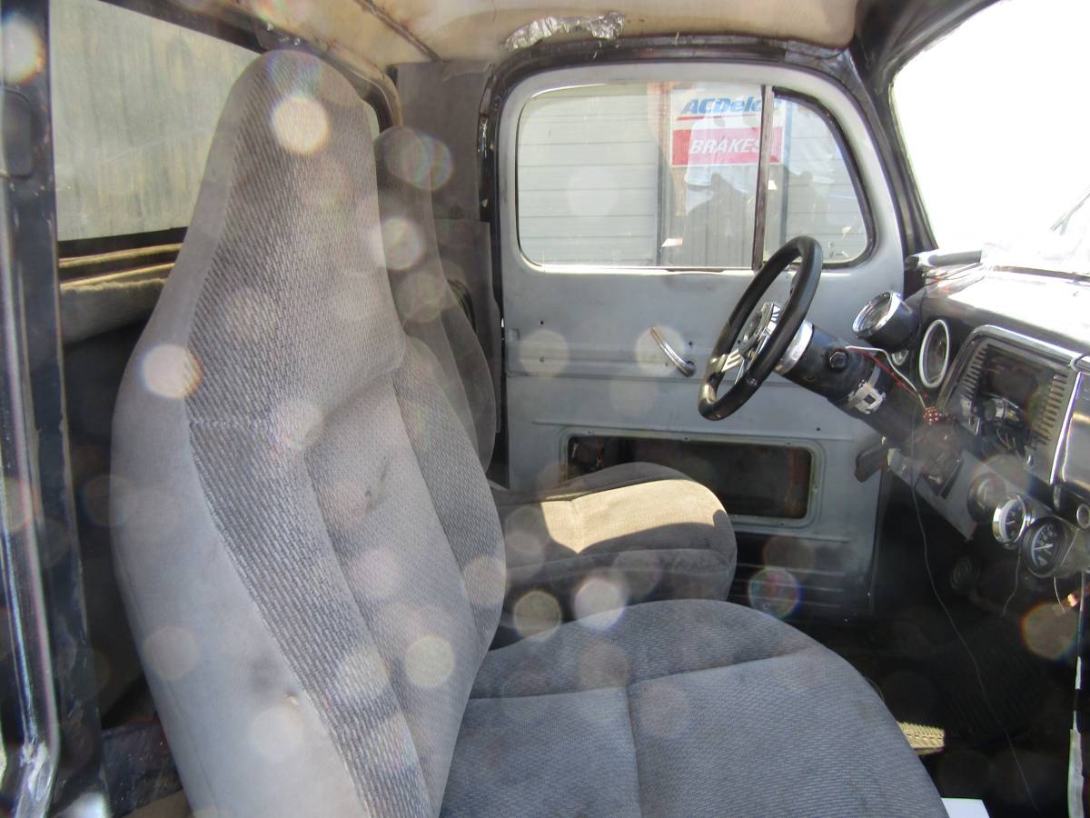 Ford-f100-1952-grey-7