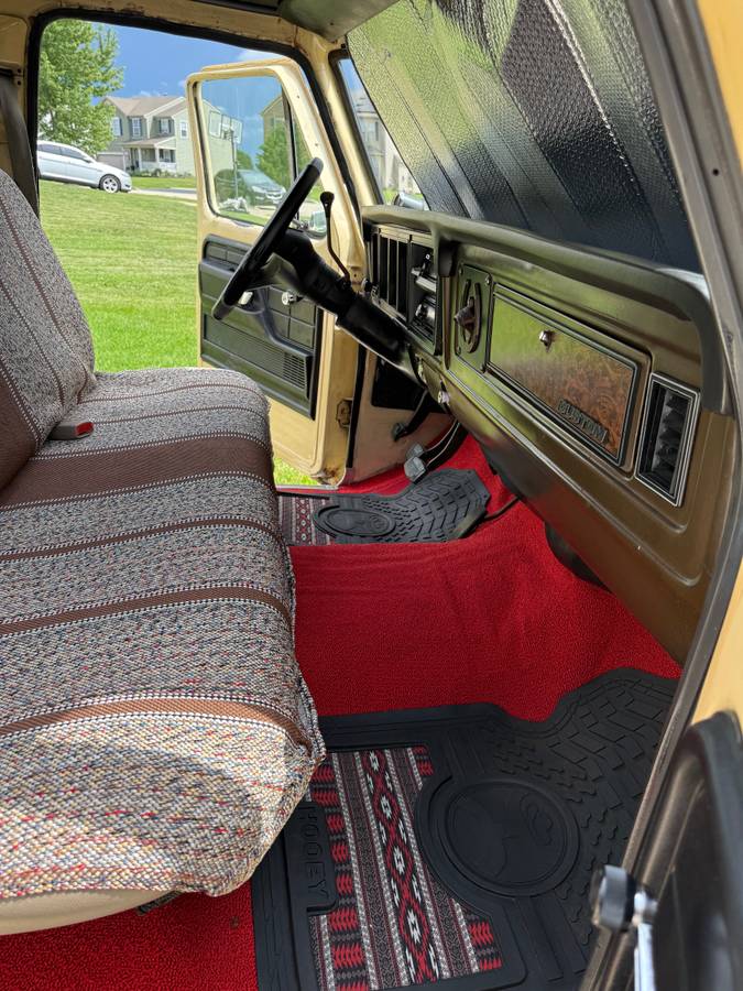 Ford-f100-custom-1979-yellow-7