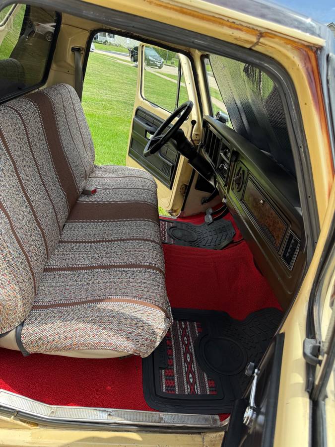 Ford-f100-custom-1979-yellow-8