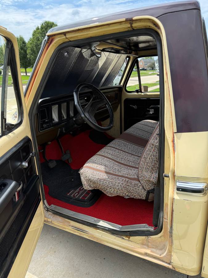 Ford-f100-custom-1979-yellow-9