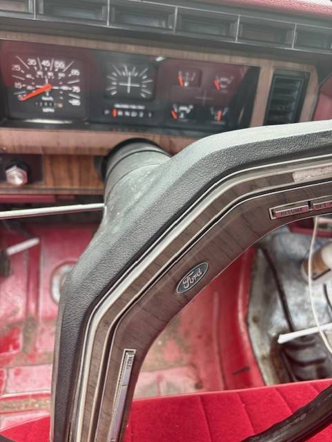 Ford-f150-xlt-4x4-1980-red-1