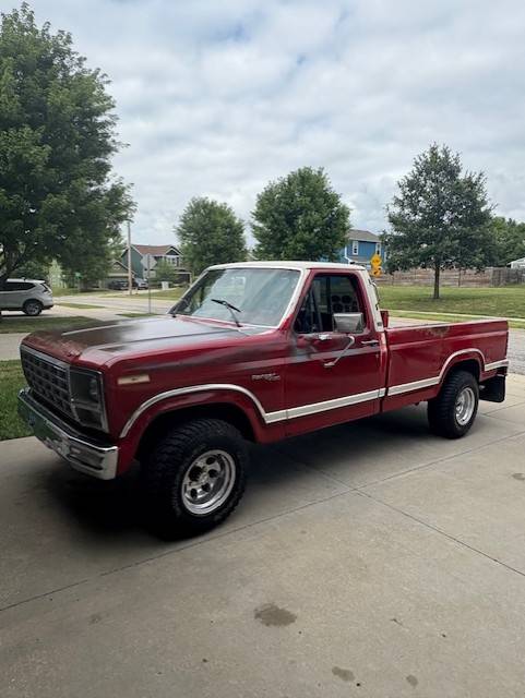 Ford-f150-xlt-4x4-1980-red-3