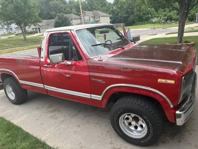 Ford-f150-xlt-4x4-1980-red-4