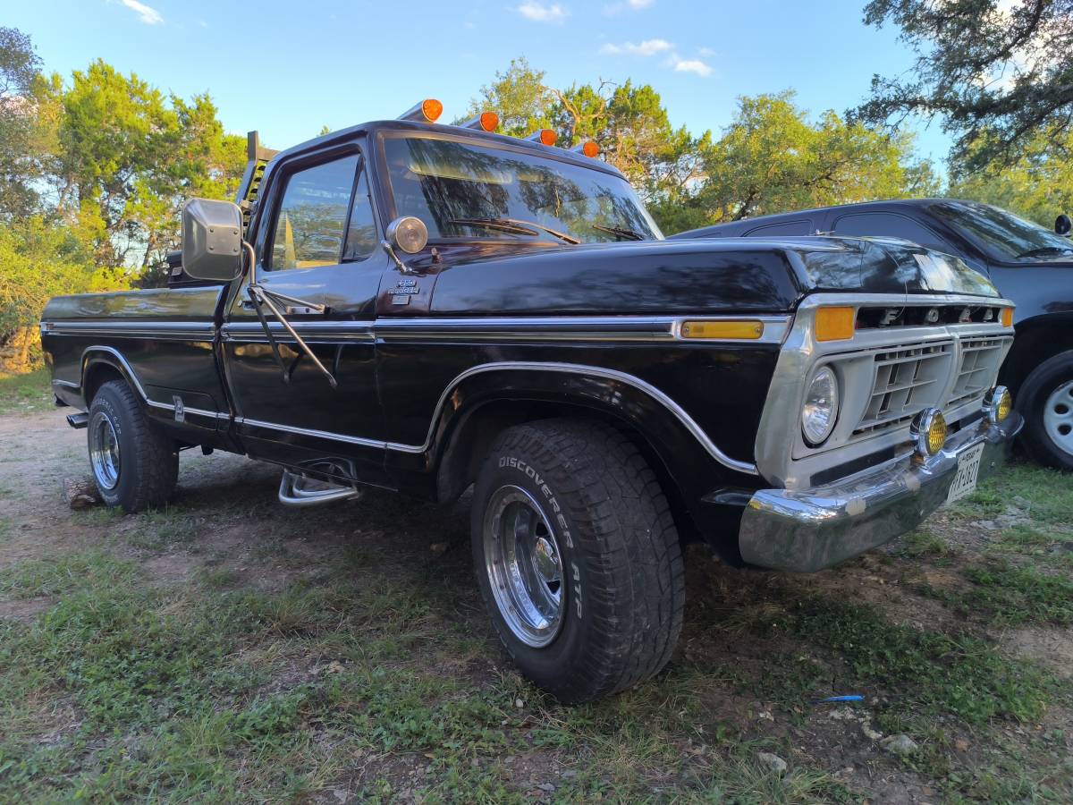 Ford-f250-xlt-ranger-1975-black-3