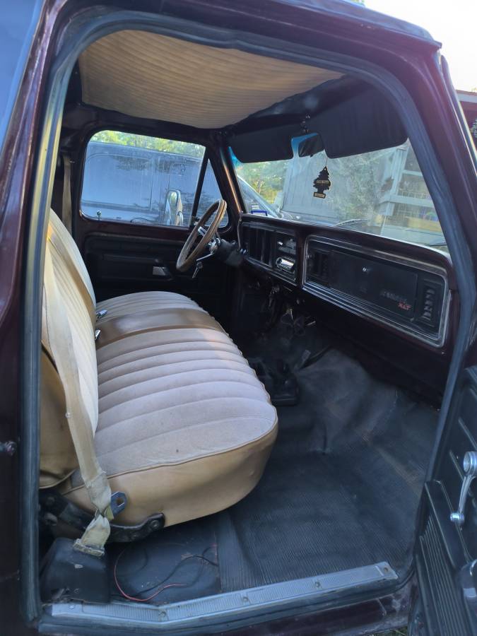 Ford-f250-xlt-ranger-1975-black-4