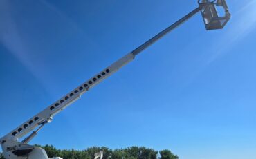 Ford-f350-bucket-truck-1984-1