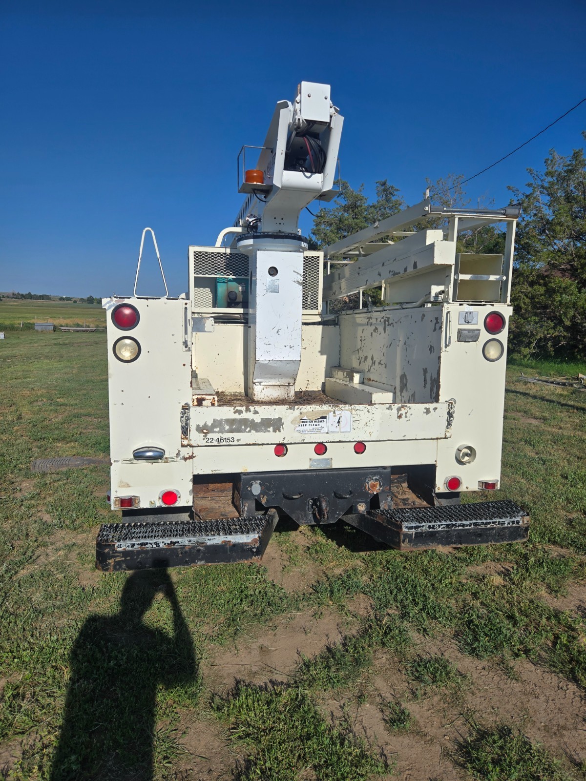 Ford-f350-bucket-truck-1984-2